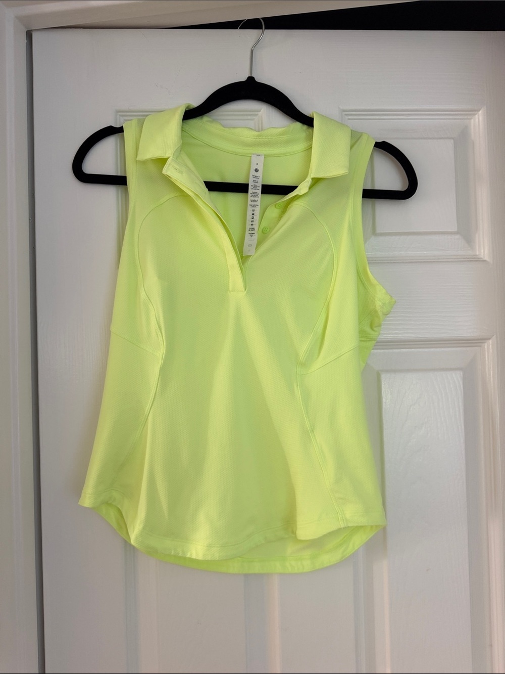 Lululemon Quick- Dry Sleeveless Polo Shirt- Faded Zap- Color. Size 6 - Picture 4 of 5